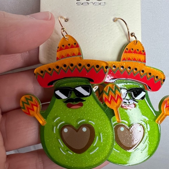 It’s Sense Avocado With Sombrero and Sunglasses Dangle Earrings NWT - Picture 5 of 5